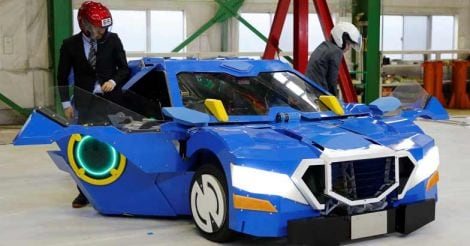 Real life transformers are here! Watch humanoid robot turn into car