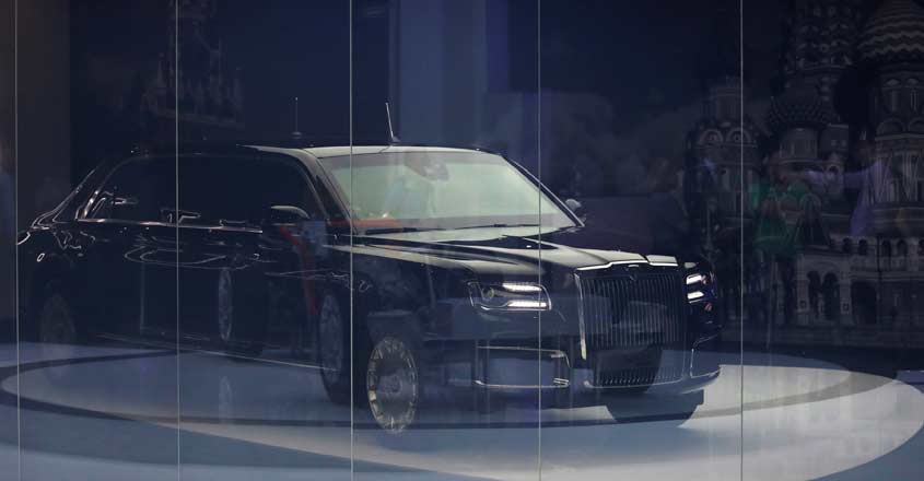 Aurus Senat: the luxury limousine used by Putin during swearing-in Aurus Senat: the luxury limousine used by Putin during swearing-in