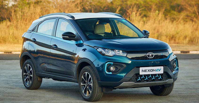 Tata Nexon EV Test Drive: Compact Size, Good Range | Fast Track Review ...