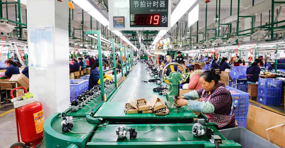 Competitiveness and manufacturing growth Competitiveness and manufacturing growth