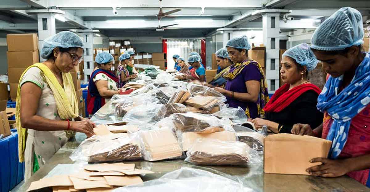 Competitiveness and manufacturing growth Competitiveness and manufacturing growth
