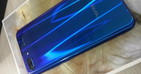 Honor 10 review: premium look, more storage, optimum run, less cost