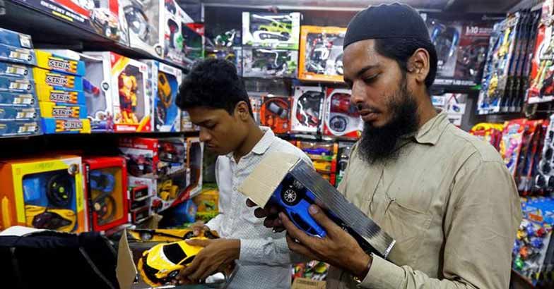 928 items to be costlier from tomorrow as 1 per cent flood cess set to take effect