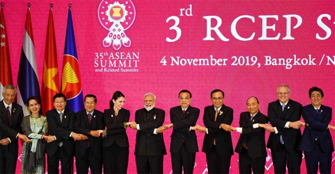 Prime Minister Narendra Modi in a group photo with other world leaders at the 3rd RCEP Summit in Bangkok, Thailand, Monday, Nov. 4, 2019. Photo: PTI/Twitter