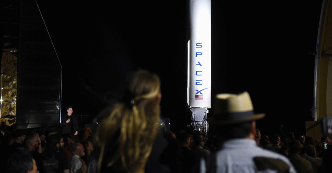SpaceX to send four tourists into deep orbit