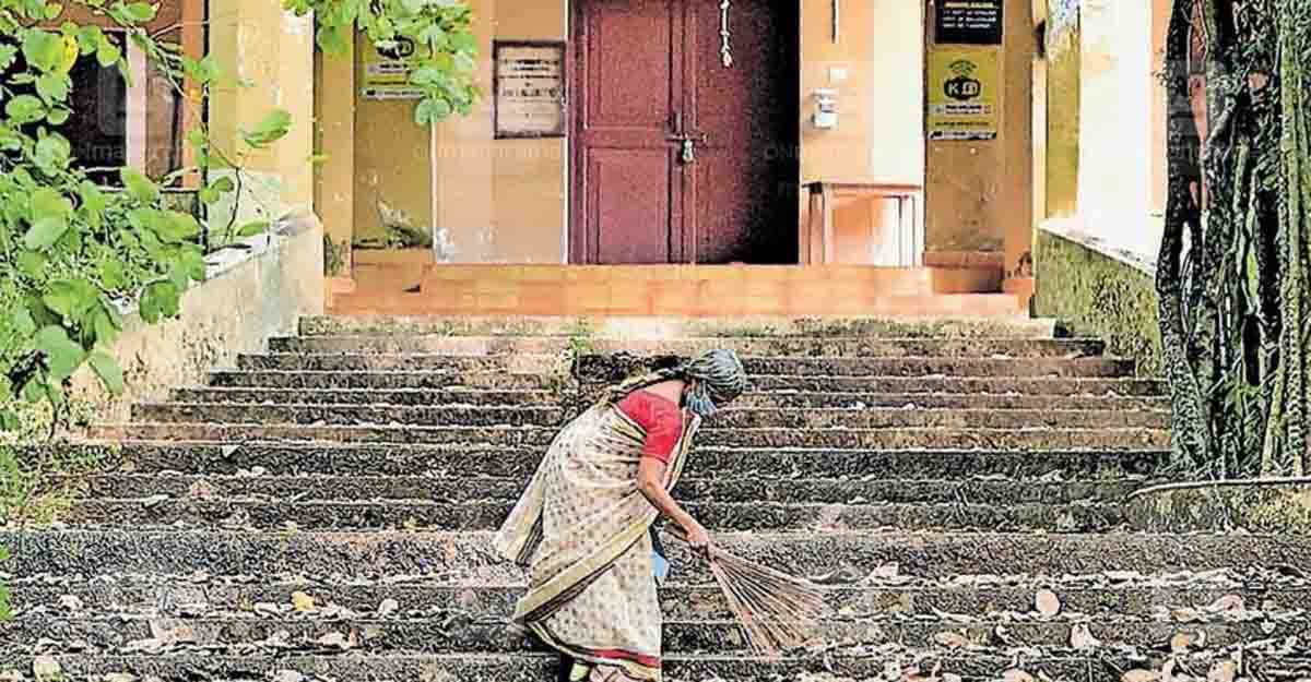 college-reopen college-reopen