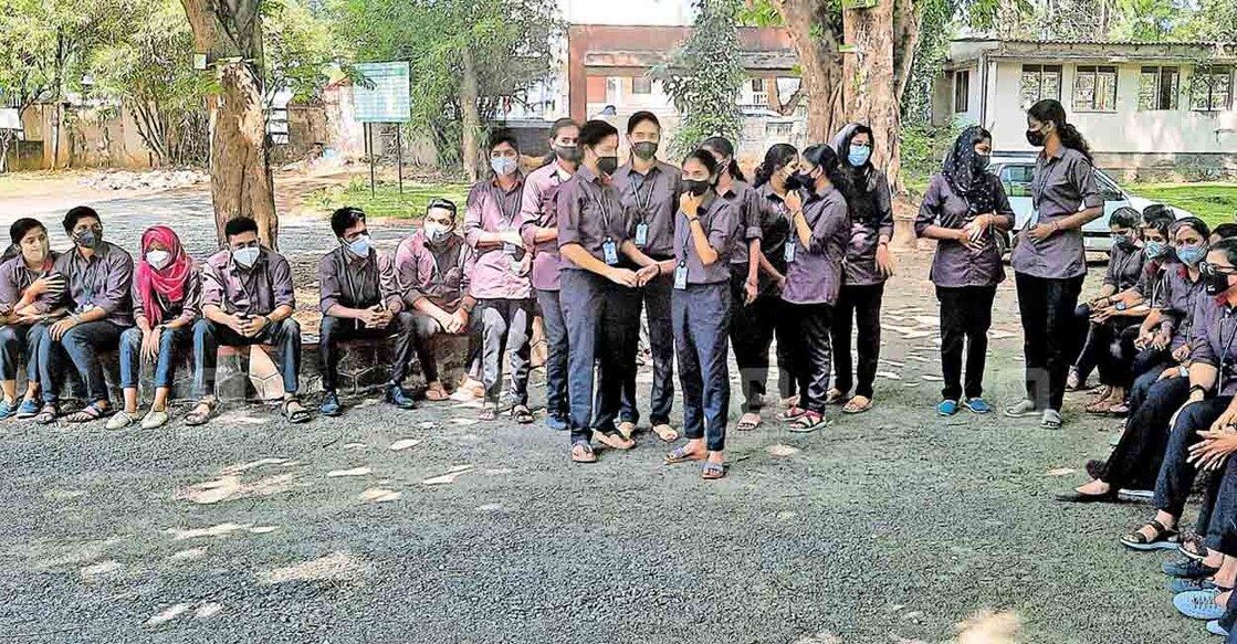 kottayam-school-same-uniform