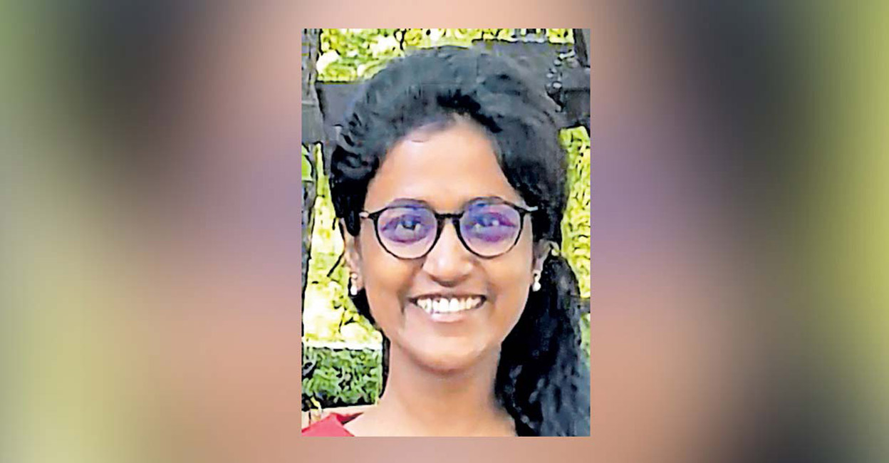 Arshia studies about the substances and radiations among the galaxy: Manorama