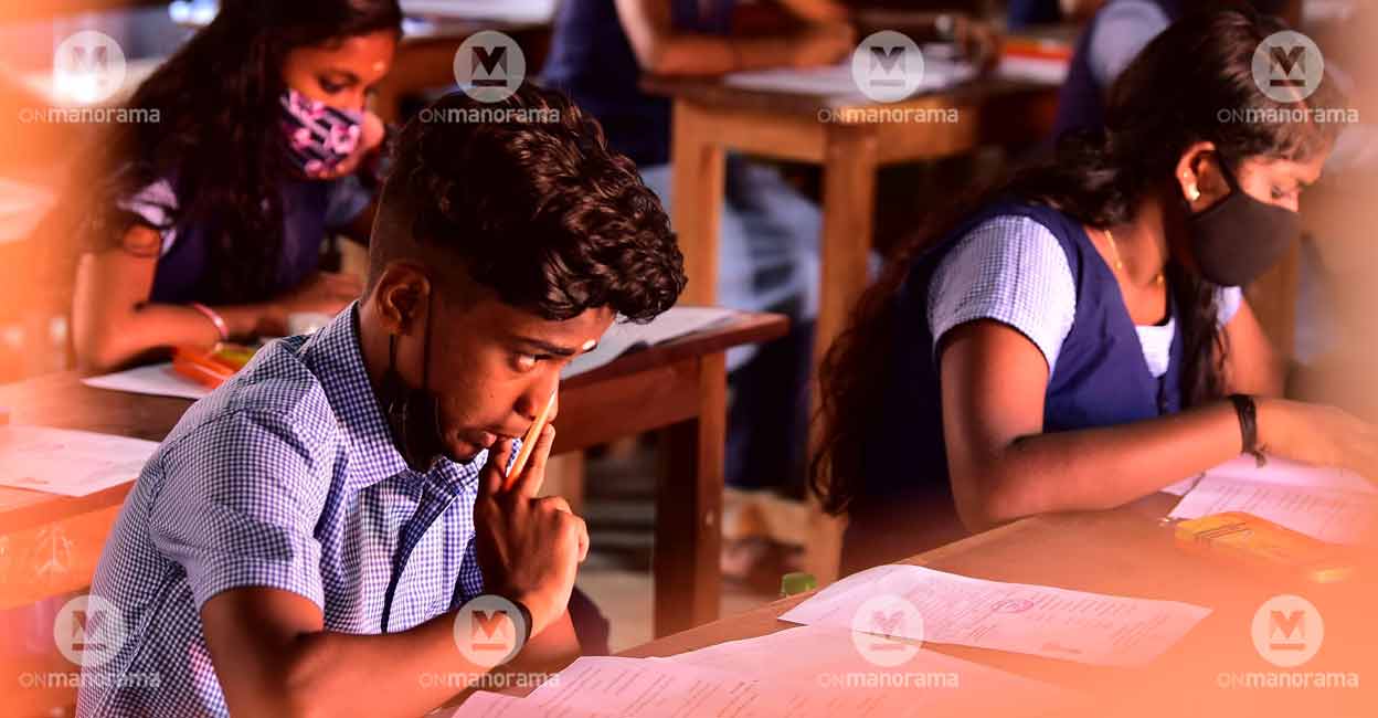 Candidates who entered wrong details in the applications can rectify the mistakes and apply again. Photo: Representational purpose only