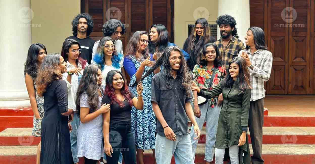 cms-story-1 A group of students from CMS College, Kottayam. Photo: Abbiel Eldho Ittoop/CMS College