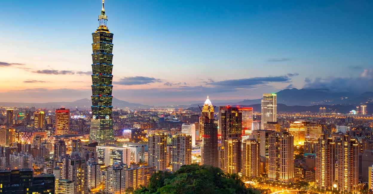 taiwan-add View of the Taipei Skyline with Taipei 101 at night. Photo: iStock/ Sean3810