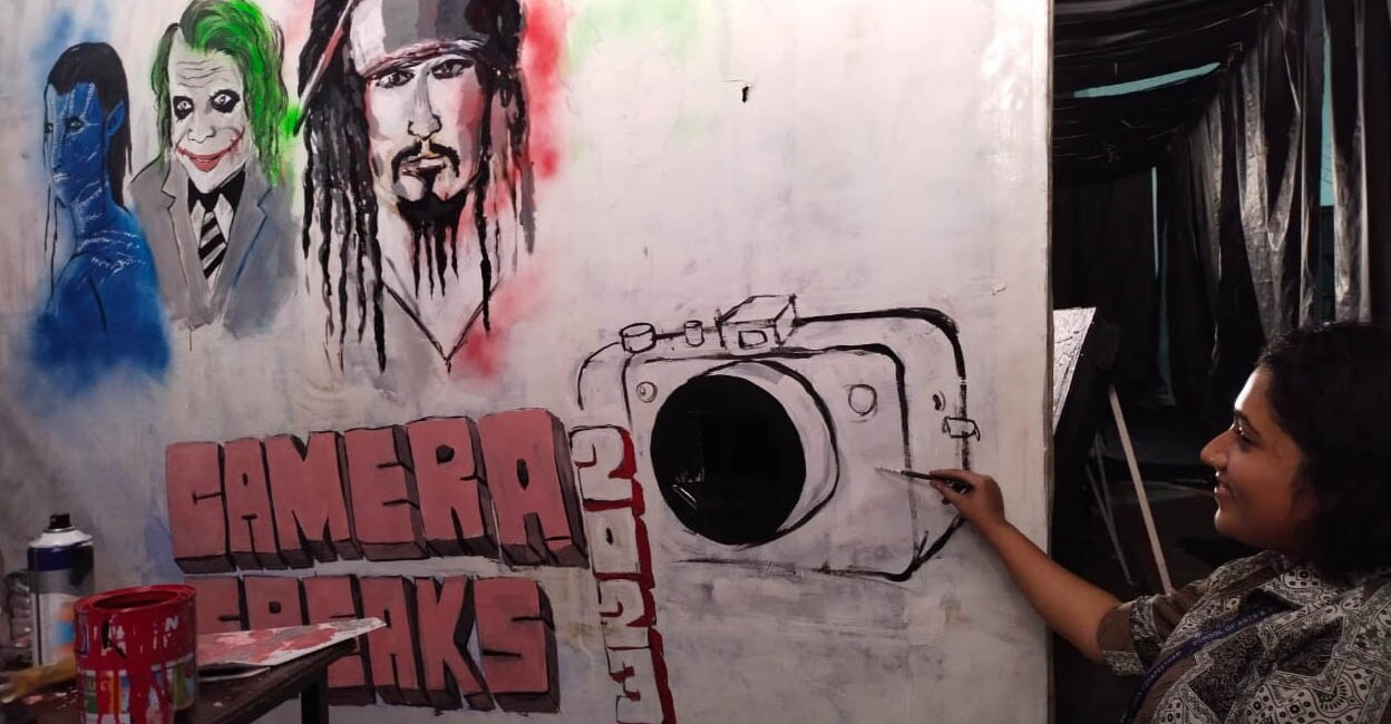 camera-speaks-add-4 The photography exhibition is based on the history of cinema. Photo: Special Arrangement