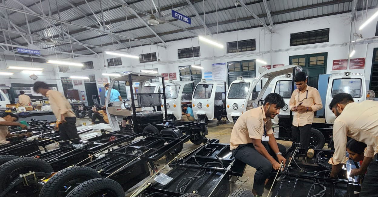 polytechnic-students-eauto-ls The civic body will use the e-autos for garbage collection by Haritha Karma Sena in the city. Photo: Special arrangement.