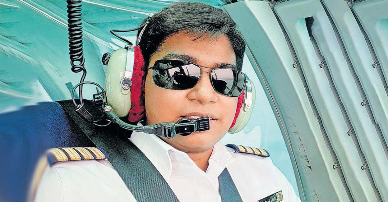 Captain Reena Varughese, originally from Konni in Pathanamthitta, has been a helicopter pilot for 15 years. 