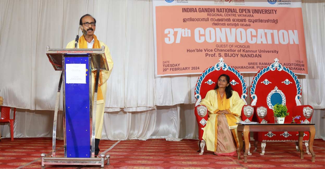 Prof S Bijoy Nandan, Vice Chancellor of Kannur University, addressing students at IGNOU's 37th Convocation ceremony held at Vatakara Regional Centre. Dr. Sindhu P. Nair, Regional Director of IGNOU Vatakara, is also present on the stage. Photo: Special Arrangement