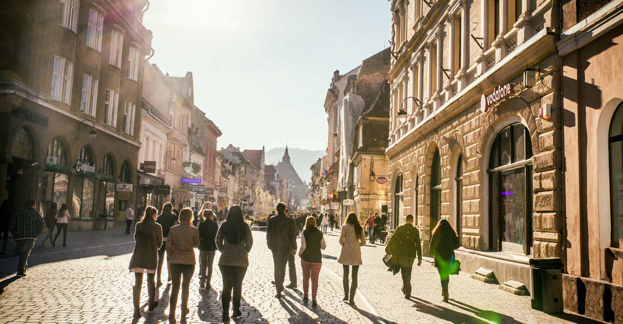 Street scene as shot in the Romanian city of Brasov in Transylvania, Romania. Photo: iStock/Instants 