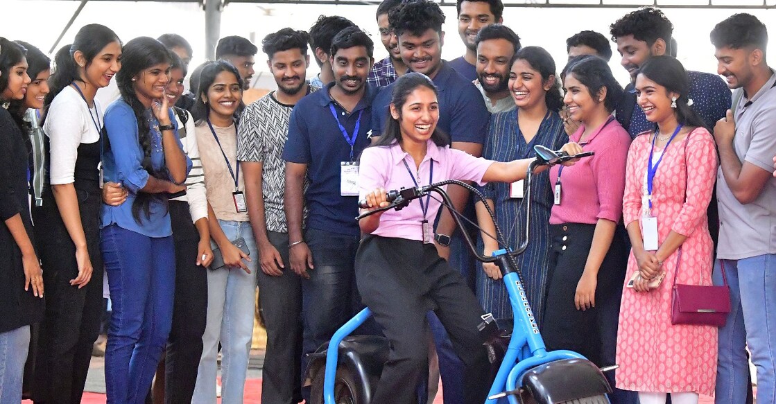 Students from various engineering colleges across India exhibited a total of 135 external projects. Photo: Alen Aby 