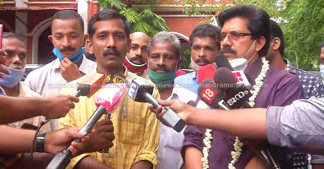 krishna-pillai-memorial-statue-torching-case