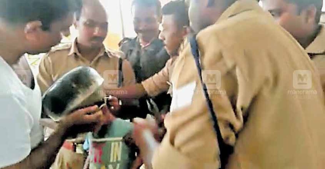 3-year-old's head gets stuck in a pot 3-year-old's head gets stuck in a pot