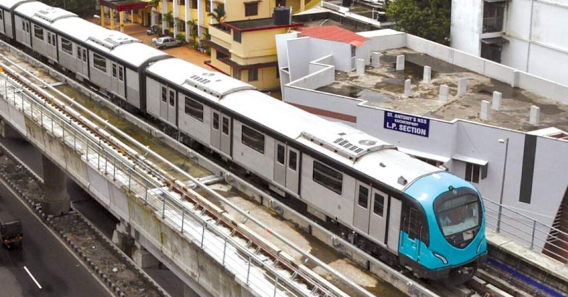 Record 1 lakh passengers in a single day on Kochi Metro
