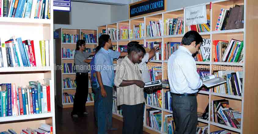 Kochi's active libraries include one in a defunct waiting shed Kochi's active libraries include one in a defunct waiting shed