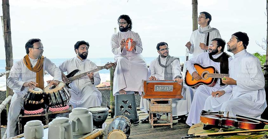 Hit song by priests lauds Kerala's flood rescuers Hit song by priests lauds Kerala's flood rescuers