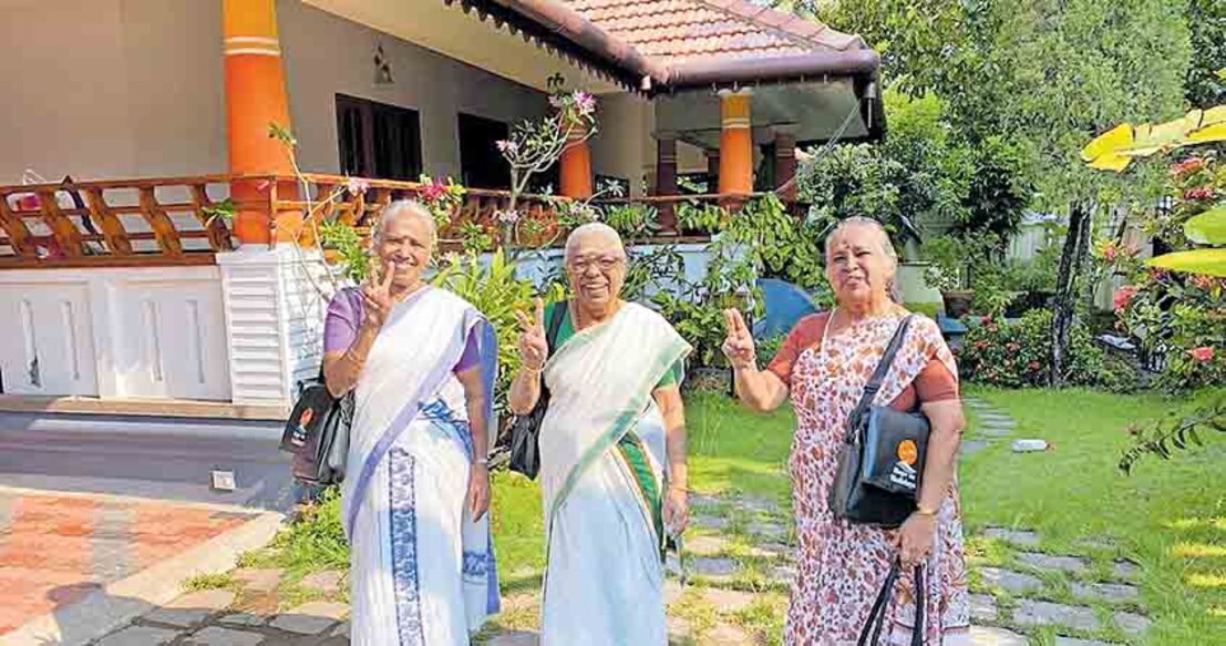 Elderly women, who quarantined themselves after Bali trip, return to their homes