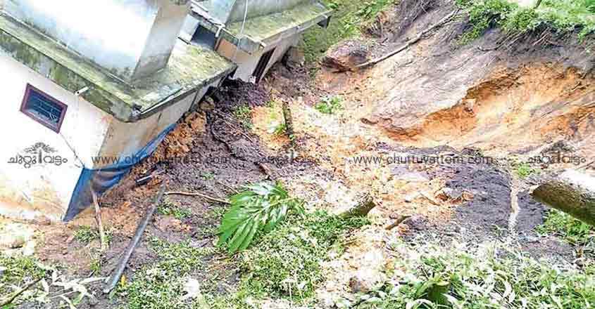 Lucky escape for 6 of family as mudflow buries house Lucky escape for 6 of family as mudflow buries house