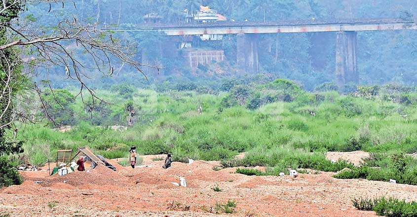 Sand mining, garbage dumping sound death knell for Irikkur River Sand mining, garbage dumping sound death knell for Irikkur River