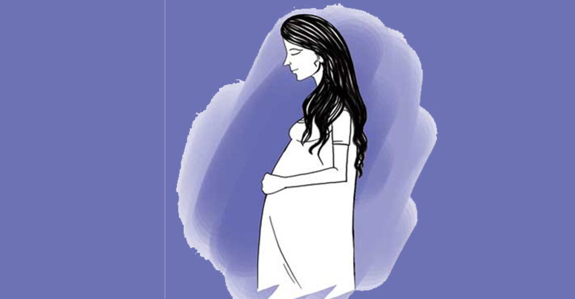 Woman delivers child while walking to washroom in hospital ward