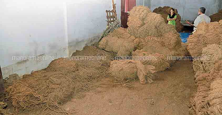 Floods leave Vaikom coir sector in a spin