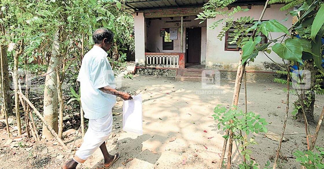 Kin of murdered man returns property to killer's father 