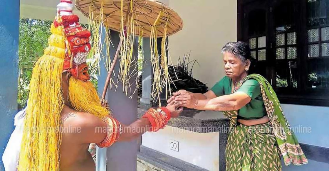 Onapottans raise funds for flood relief