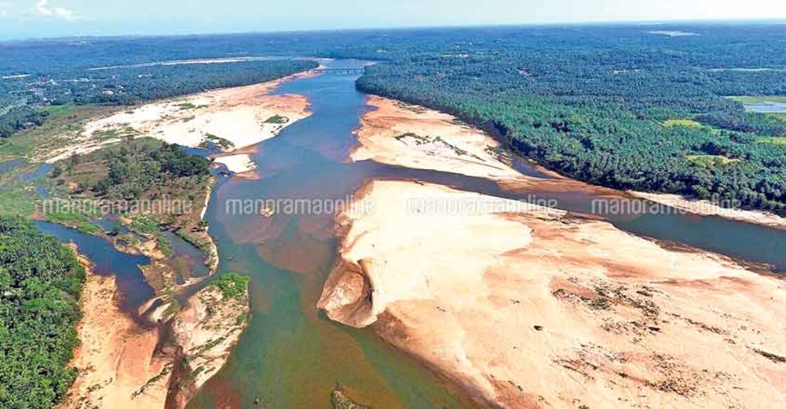Post-floods, sand mafia returns to haunt Bharathapuzha