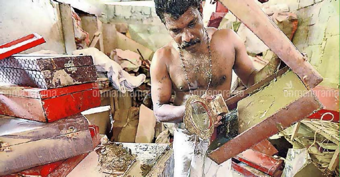 Aranmula’s famed mirror makers stare at bleak future after flood