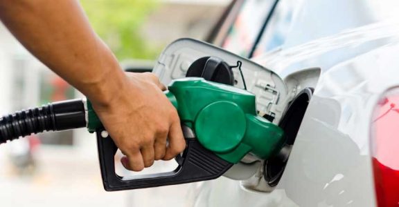 Petrol Price Crosses Rs 81 Mark In Kerala Diesel At New High For 16th Consecutive Day Business News Manorama English