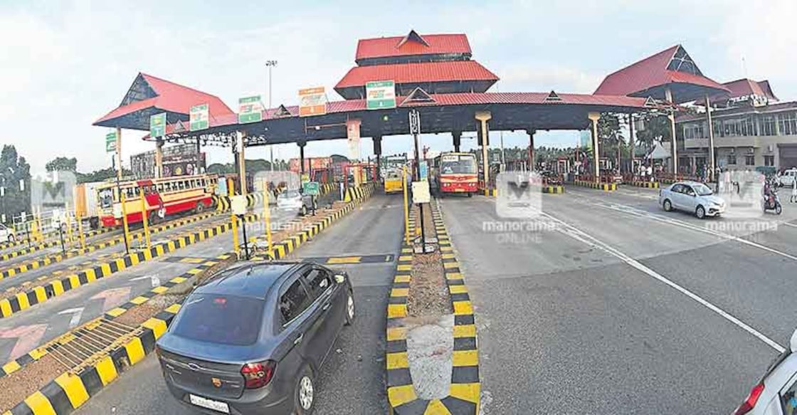 thrissur-paliyekkara-toll-plaza