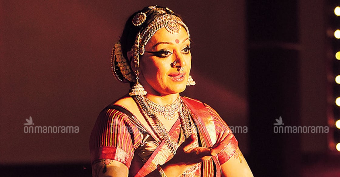 shobana-dance-1