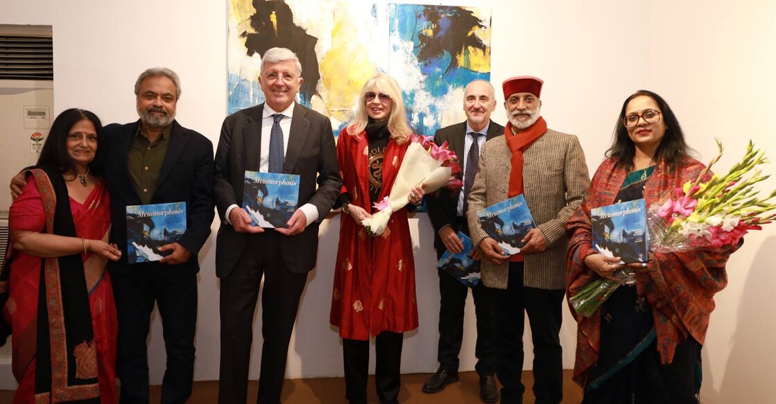 Renowned Italian painter Francesca Amalia Grimaldi is flanked by Italian Ambassador in India Vincenzo De Luca (to her right) and art historian Aman Nath (of Neemrana Hotels), who jointly inaugurated her February 23-27 'Metamorphosis' art show at LTC, Bikaner House in Delhi. Others, from left, curator Uma Nair, Sanjeev Bhargava of cultural organisation Seher, the artist's husband Sergio Ledda and Piyali Dasgupta, Programme Director of Bikaner House.