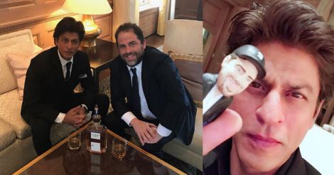 Shah Rukh teaches Brett Ratner 'Lungi dance' | Video