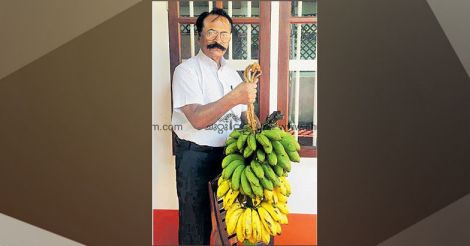 Director Alphonse Puthren’s dad finds missing plantain bunch at fruits vendor