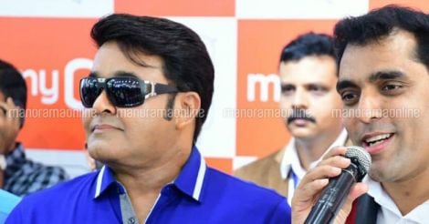 A complete halt, as Kochi blushes to Mohanlal's Odiyan-look cameo