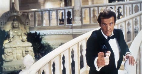 roger-moore-octopussy