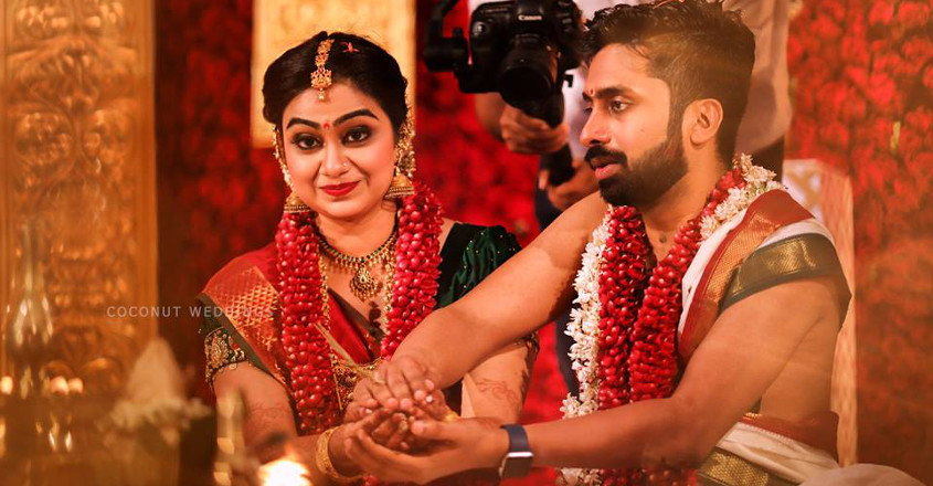 Vidhya Unni ties the knot, see pics