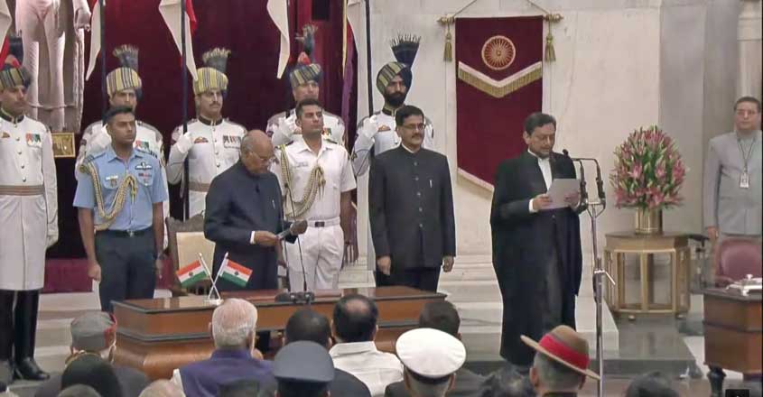 Justice Sharad Arvind Bobde takes oath as Chief Justice of India Justice Sharad Arvind Bobde takes oath as Chief Justice of India