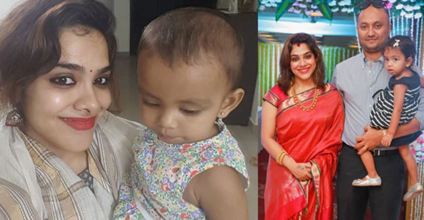'Kaadhal' Sandhya's pic with daughter goes viral 'Kaadhal' Sandhya's pic with daughter goes viral