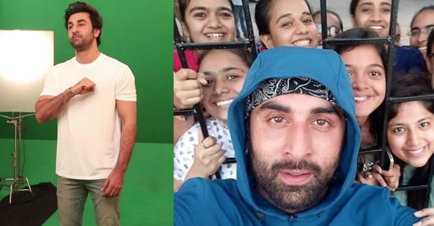 Ranbir Kapoor surprises fans by taking 'groupfie' Ranbir Kapoor surprises fans by taking 'groupfie'