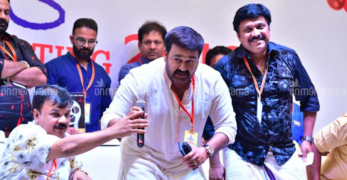 mohanlal-amma-meeting