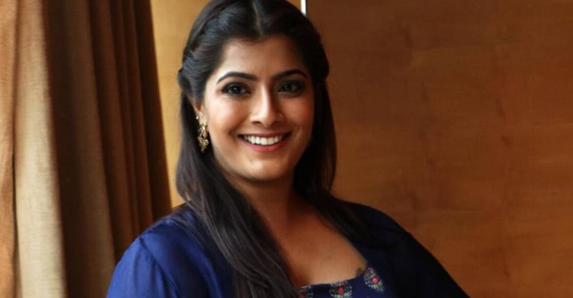 varalaxmi-sarathkumar