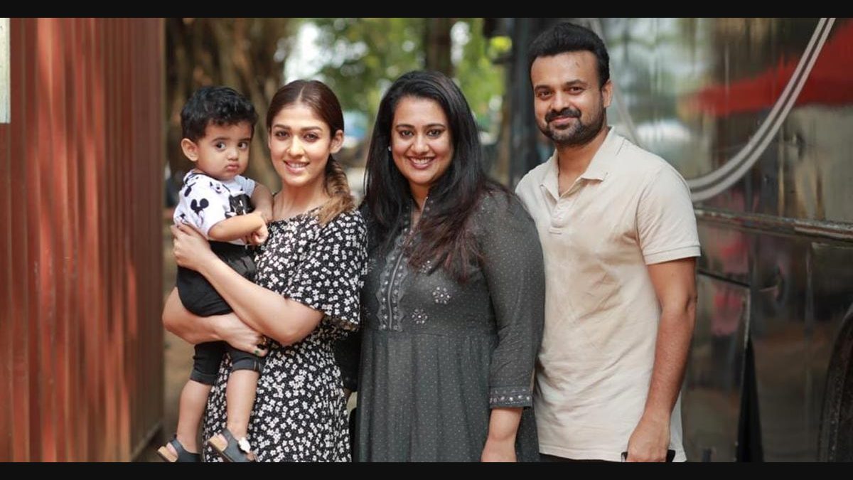 Nayanthara's latest pic with Kunchacko Boban's family is winning ...